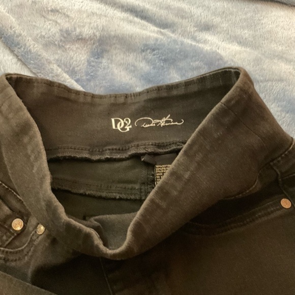 DG2 Jeans Black Stretch Denim Slim leg size Small - Picture 6 of 9